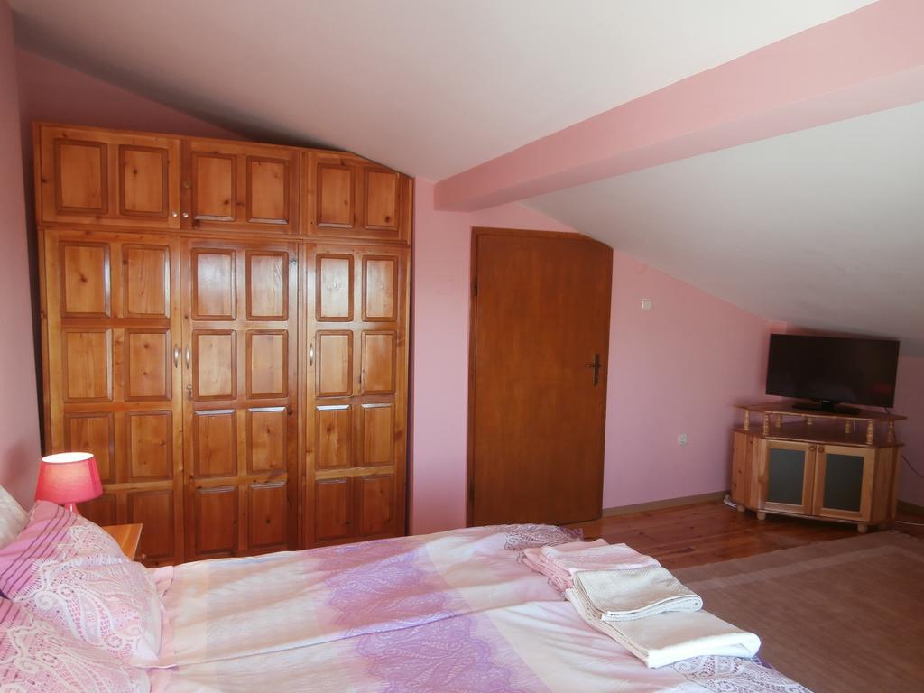 Apartments In House Silent Nature サンダンスキ 部屋 写真
